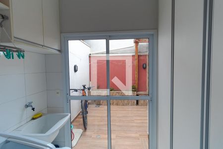 Casa de condomínio à venda com 100m², 3 quartos e 2 vagasÁrea de Serviço