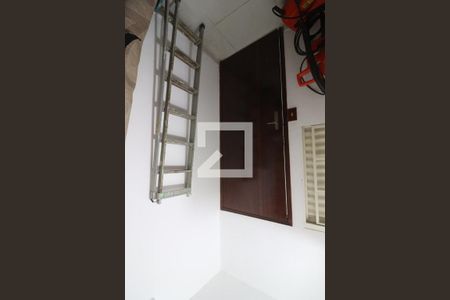 Casa à venda com 275m², 3 quartos e 6 vagasQuarto Área de Serviço