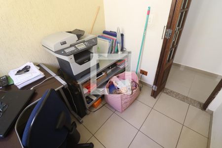 Casa à venda com 275m², 3 quartos e 6 vagasEscritório