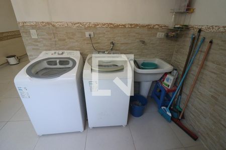 Casa à venda com 275m², 3 quartos e 6 vagasÁrea de Serviço