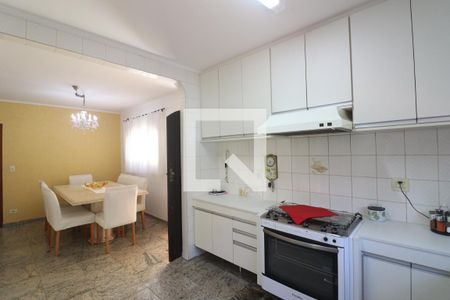 Casa à venda com 275m², 3 quartos e 6 vagasCozinha 
