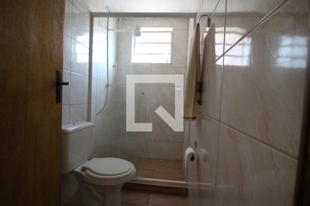 Banheiro de apartamento à venda com 1 quarto, 55m² em Rubem Berta, Porto Alegre
