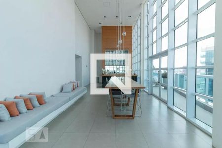 Studio para alugar com 34m², 1 quarto e 1 vaga Studio para alugar com 34m², 1 quarto e 1 vagaRooftop