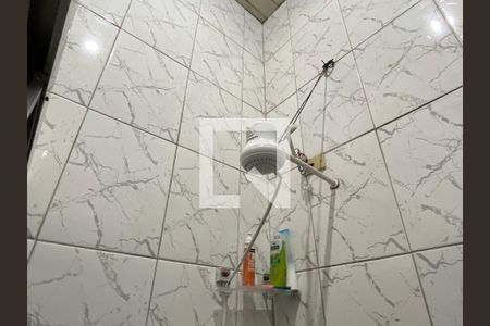 Banheiro de casa à venda com 2 quartos, 150m² em Rubem Berta, Porto Alegre