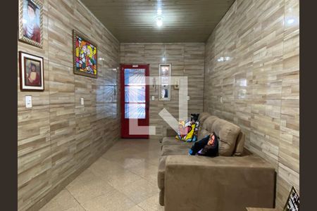 Sala de casa à venda com 2 quartos, 150m² em Rubem Berta, Porto Alegre