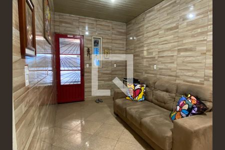 Sala de casa à venda com 2 quartos, 150m² em Rubem Berta, Porto Alegre