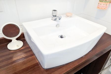 Casa à venda com 205m², 3 quartos e 2 vagas Casa à venda com 205m², 3 quartos e 2 vagasBanheiro da suíte 2