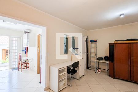 Casa à venda com 205m², 3 quartos e 2 vagas Casa à venda com 205m², 3 quartos e 2 vagasSalão