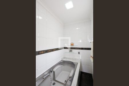 Casa à venda com 205m², 3 quartos e 2 vagas Casa à venda com 205m², 3 quartos e 2 vagasBanheiro da suíte 1