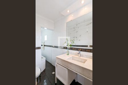 Casa à venda com 205m², 3 quartos e 2 vagas Casa à venda com 205m², 3 quartos e 2 vagasBanheiro da suíte 1