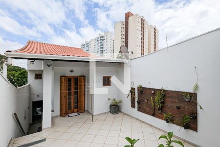 Casa à venda com 205m², 3 quartos e 2 vagas Casa à venda com 205m², 3 quartos e 2 vagasChurrasqueira