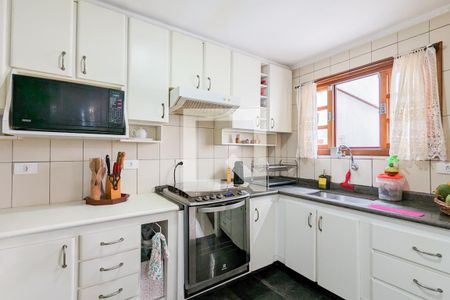 Casa à venda com 205m², 3 quartos e 2 vagas Casa à venda com 205m², 3 quartos e 2 vagasCozinha