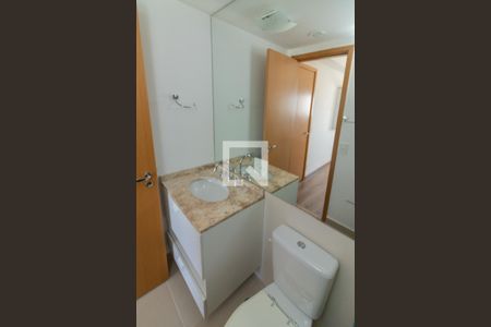 Apartamento à venda com 64m², 2 quartos e 1 vaga Apartamento à venda com 64m², 2 quartos e 1 vagaBanheiro Suite