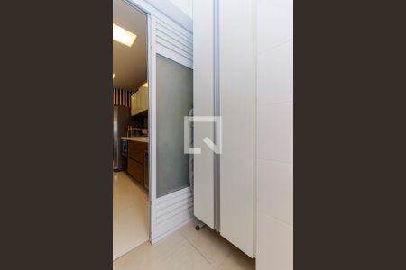 Apartamento para alugar com 102m², 2 quartos e 2 vagas Apartamento para alugar com 102m², 2 quartos e 2 vagasÁrea de Serviço