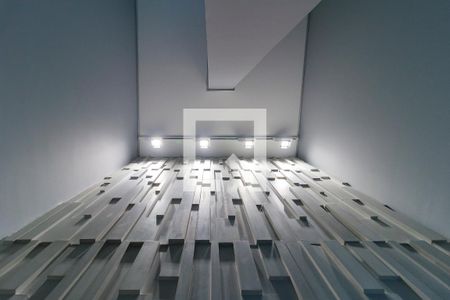 Apartamento para alugar com 102m², 2 quartos e 2 vagas Apartamento para alugar com 102m², 2 quartos e 2 vagasSala - Escada