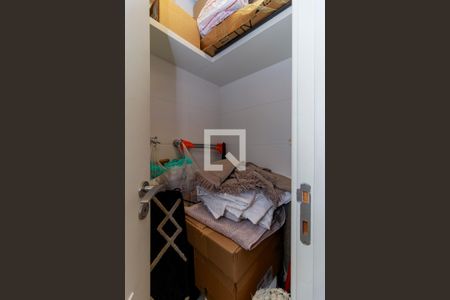 Apartamento para alugar com 102m², 2 quartos e 2 vagas Apartamento para alugar com 102m², 2 quartos e 2 vagasÁrea de Serviço - Banheiro