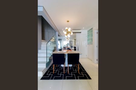 Apartamento para alugar com 102m², 2 quartos e 2 vagas Apartamento para alugar com 102m², 2 quartos e 2 vagasSala