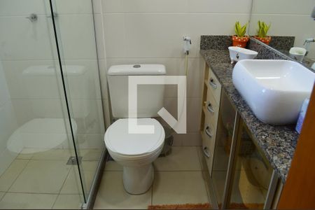 Casa de condomínio à venda com 120m², 3 quartos e 1 vagaBanheiro social 1