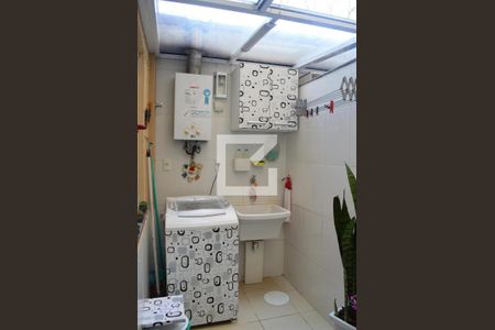 Casa de condomínio à venda com 120m², 3 quartos e 1 vagaÁrea de serviço