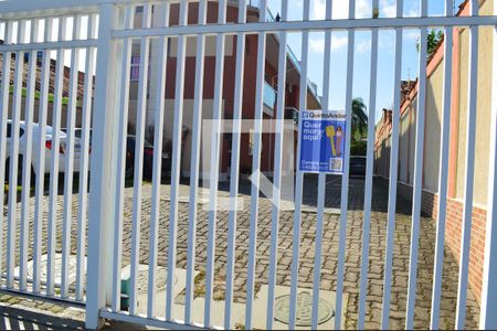 Casa de condomínio à venda com 120m², 3 quartos e 1 vagaPlaquinha instalada na fachada do condomínio