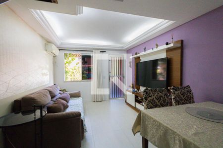 Casa de condomínio à venda com 82m², 2 quartos e 1 vagaSala
