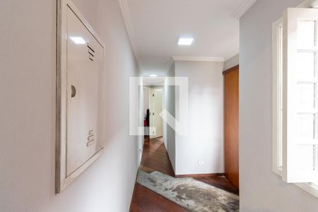 Corredor de casa à venda com 3 quartos, 130m² em Cangaiba, São Paulo