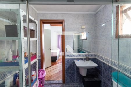 Casa à venda com 130m², 3 quartos e 4 vagasBanheiro da Suíte 1