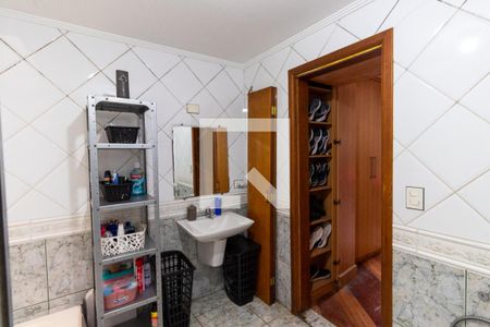Casa à venda com 130m², 3 quartos e 4 vagasQuarto Suíte 2