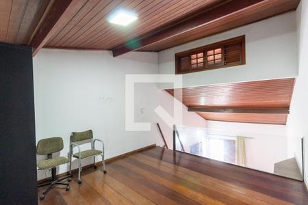 Casa à venda com 130m², 3 quartos e 4 vagasQuarto Suíte 2