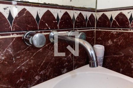 Casa à venda com 130m², 3 quartos e 4 vagasBanheiro - torneira