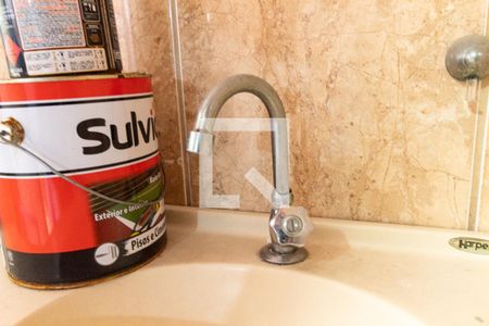 Casa à venda com 130m², 3 quartos e 4 vagasBanheiro - torneira