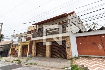 Casa à venda com 130m², 3 quartos e 4 vagasFachada