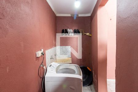 Casa à venda com 130m², 3 quartos e 4 vagasLavanderia 1