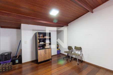 Casa à venda com 130m², 3 quartos e 4 vagasQuarto Suíte 2