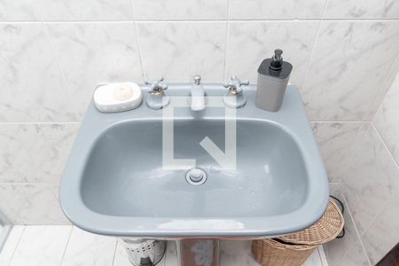 Casa para alugar com 340m², 3 quartos e 6 vagasBanheiro 2