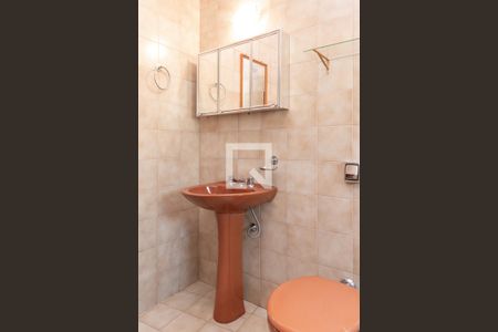 Casa para alugar com 340m², 3 quartos e 6 vagasBanheiro da Suíte 2