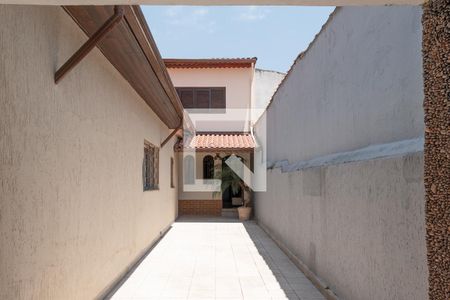 Casa para alugar com 340m², 3 quartos e 6 vagasCorredor