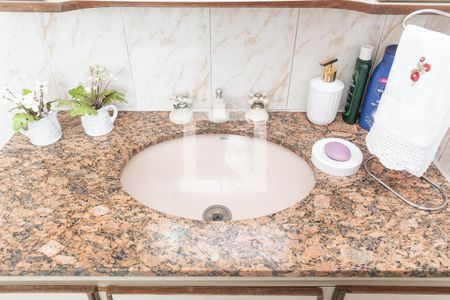 Casa para alugar com 340m², 3 quartos e 6 vagasBanheiro da Suíte 1