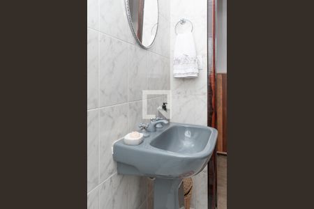 Casa para alugar com 340m², 3 quartos e 6 vagasBanheiro 2