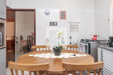 Casa para alugar com 340m², 3 quartos e 6 vagasCozinha 1