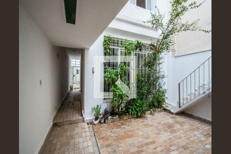 Casa à venda com 236m², 3 quartos e 4 vagas