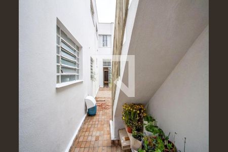 Casa à venda com 236m², 3 quartos e 4 vagas