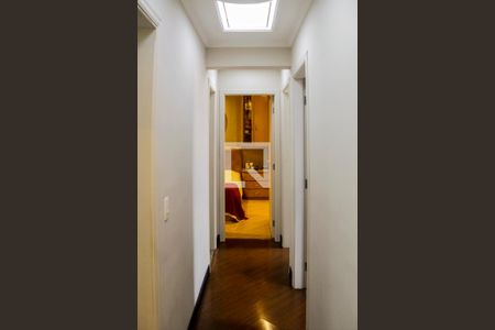Corredor de apartamento para alugar com 3 quartos, 78m² em Santa Maria, São Caetano do Sul