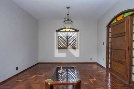Sala 1 de casa para alugar com 4 quartos, 208m² em Bonfim, Belo Horizonte