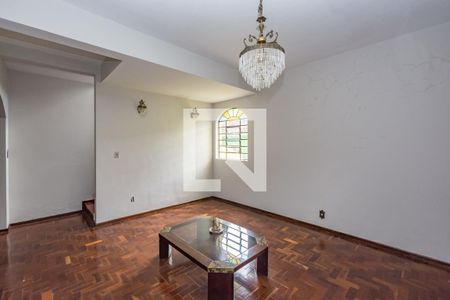 Sala 1 de casa para alugar com 4 quartos, 208m² em Bonfim, Belo Horizonte