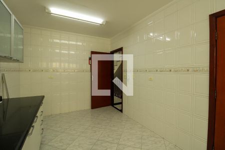 Casa à venda com 272m², 4 quartos e 5 vagas Casa à venda com 272m², 4 quartos e 5 vagasCozinha