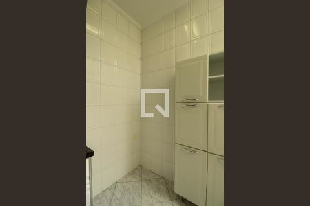 Casa à venda com 272m², 4 quartos e 5 vagas Casa à venda com 272m², 4 quartos e 5 vagasÁrea de Serviço