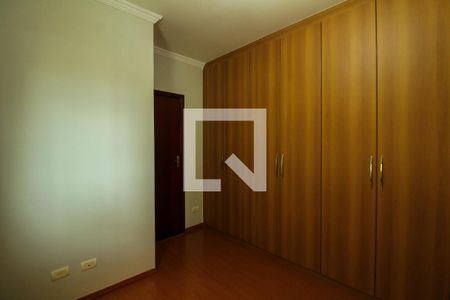 Casa à venda com 272m², 4 quartos e 5 vagas Casa à venda com 272m², 4 quartos e 5 vagasQuarto 3