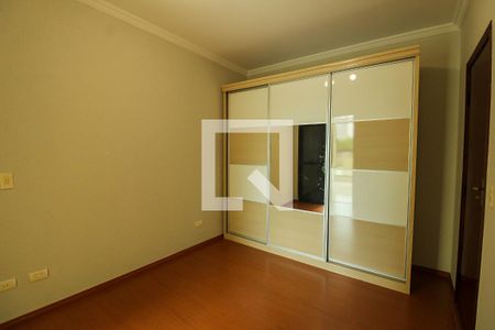 Casa à venda com 272m², 4 quartos e 5 vagas Casa à venda com 272m², 4 quartos e 5 vagasQuarto 2