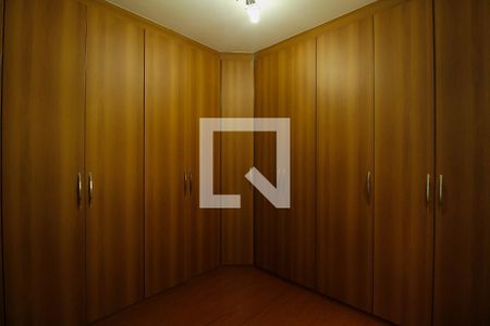 Casa à venda com 272m², 4 quartos e 5 vagas Casa à venda com 272m², 4 quartos e 5 vagasQuarto 3